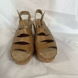 Antelope platform heel sandal size 9